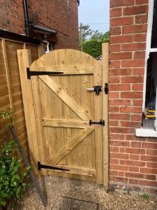 Gate install Cobham